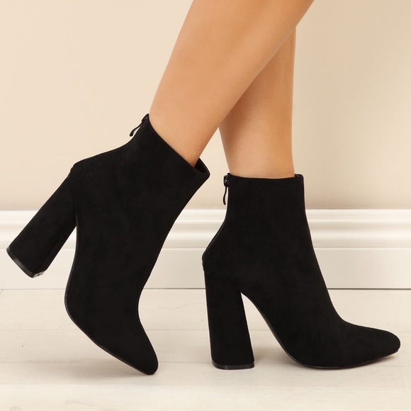 BLACK BOOTIES - Picture 1 of 7